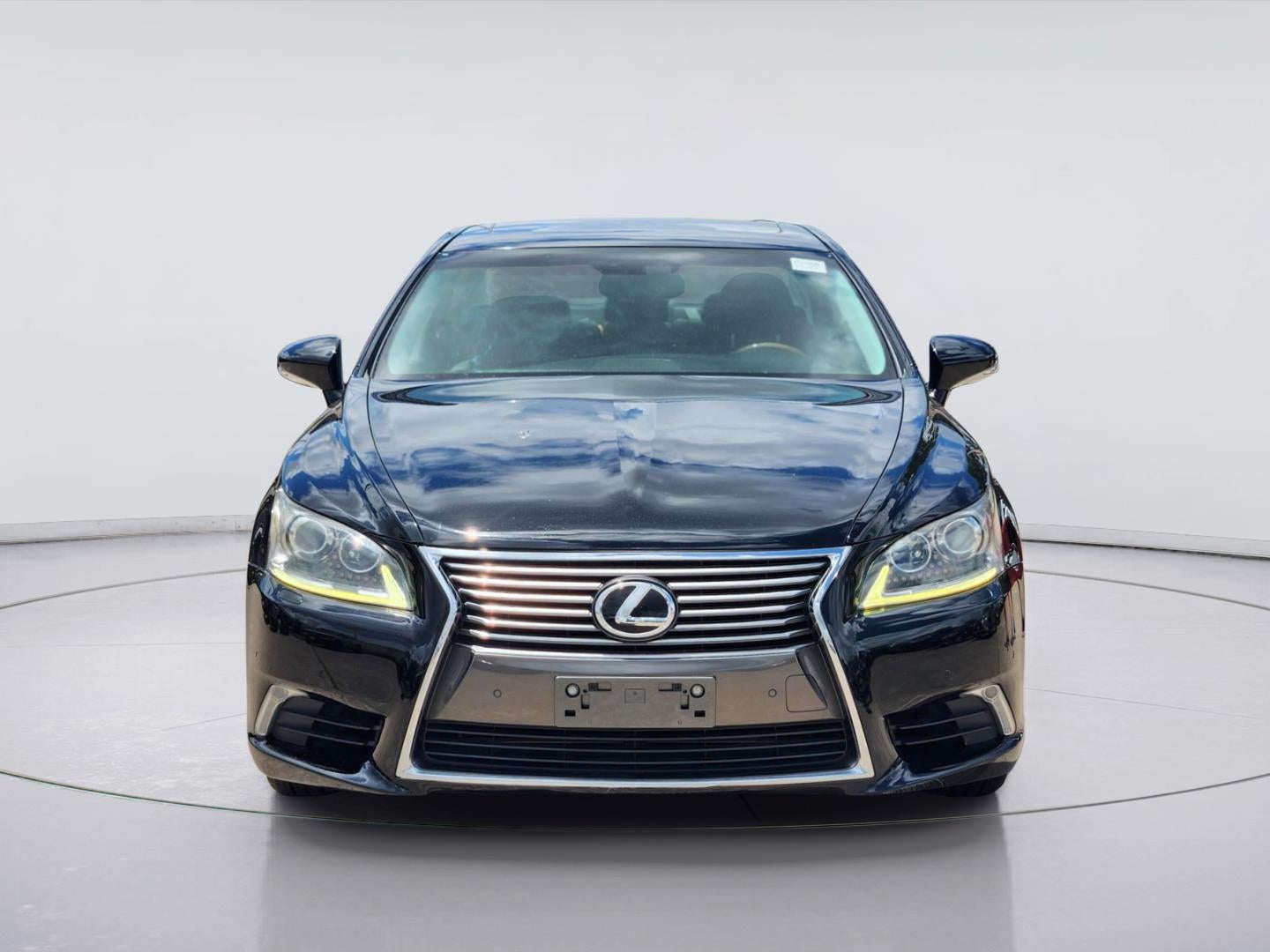 2014 Lexus LS 460 — side profile view