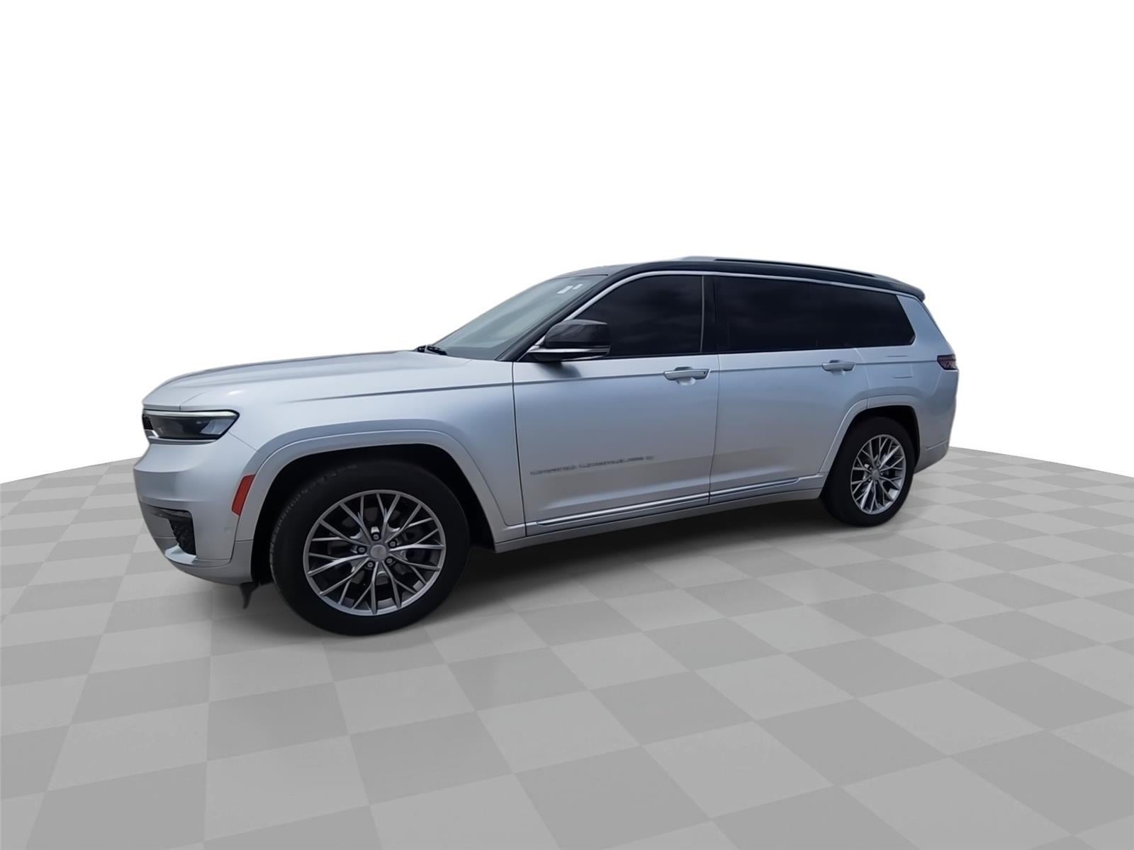 2022 Jeep Grand Cherokee L — interior view