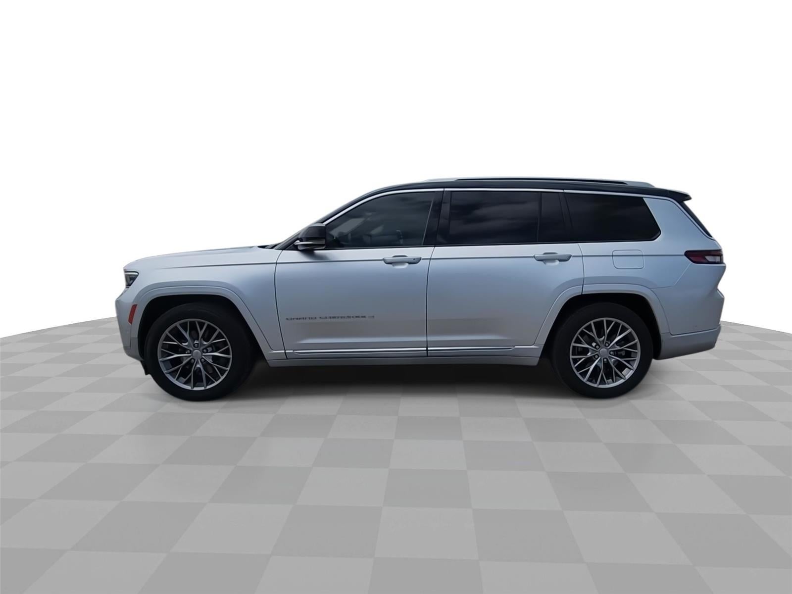 2022 Jeep Grand Cherokee L — detail view