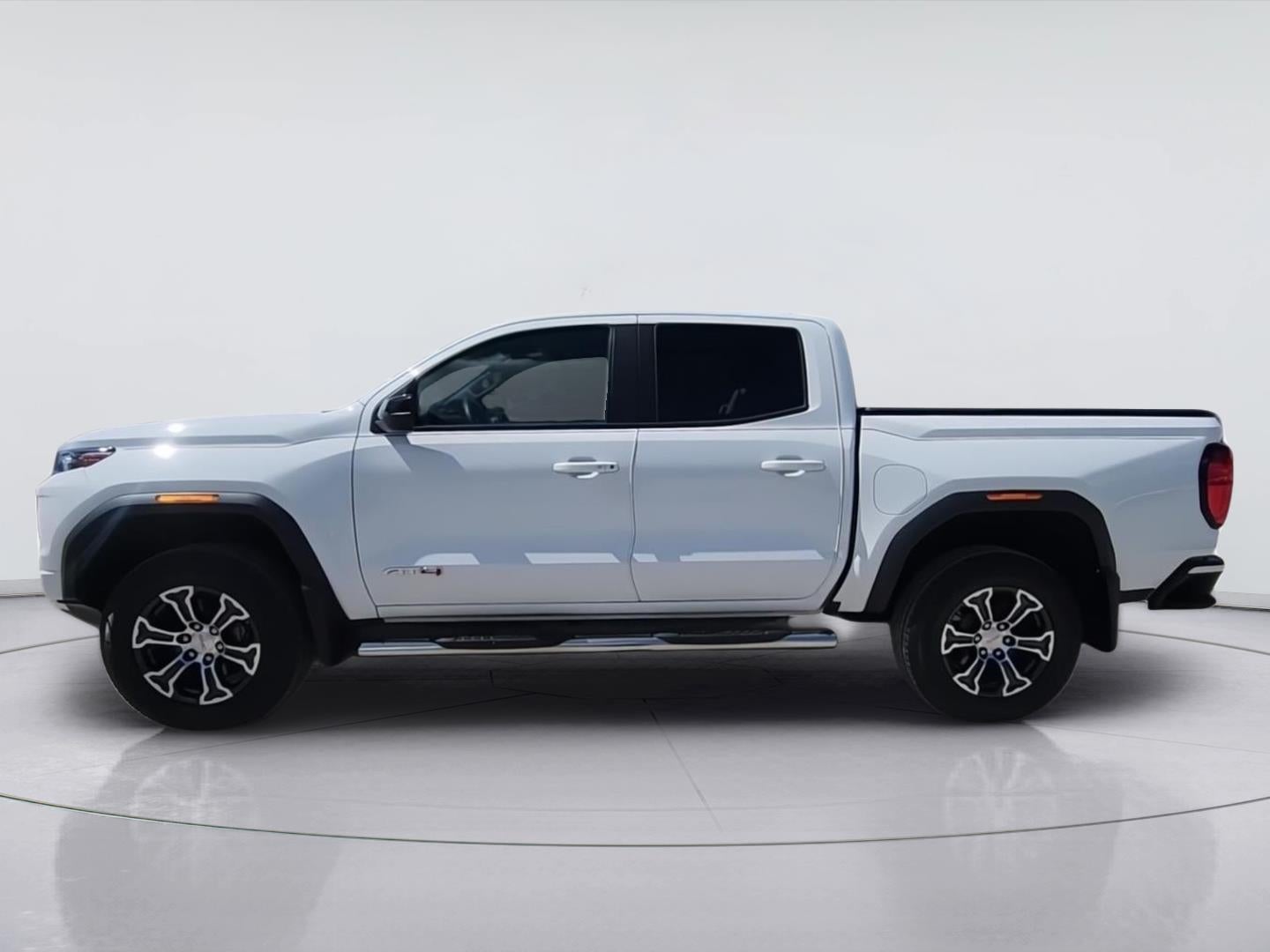 2023 GMC Canyon — detail view
