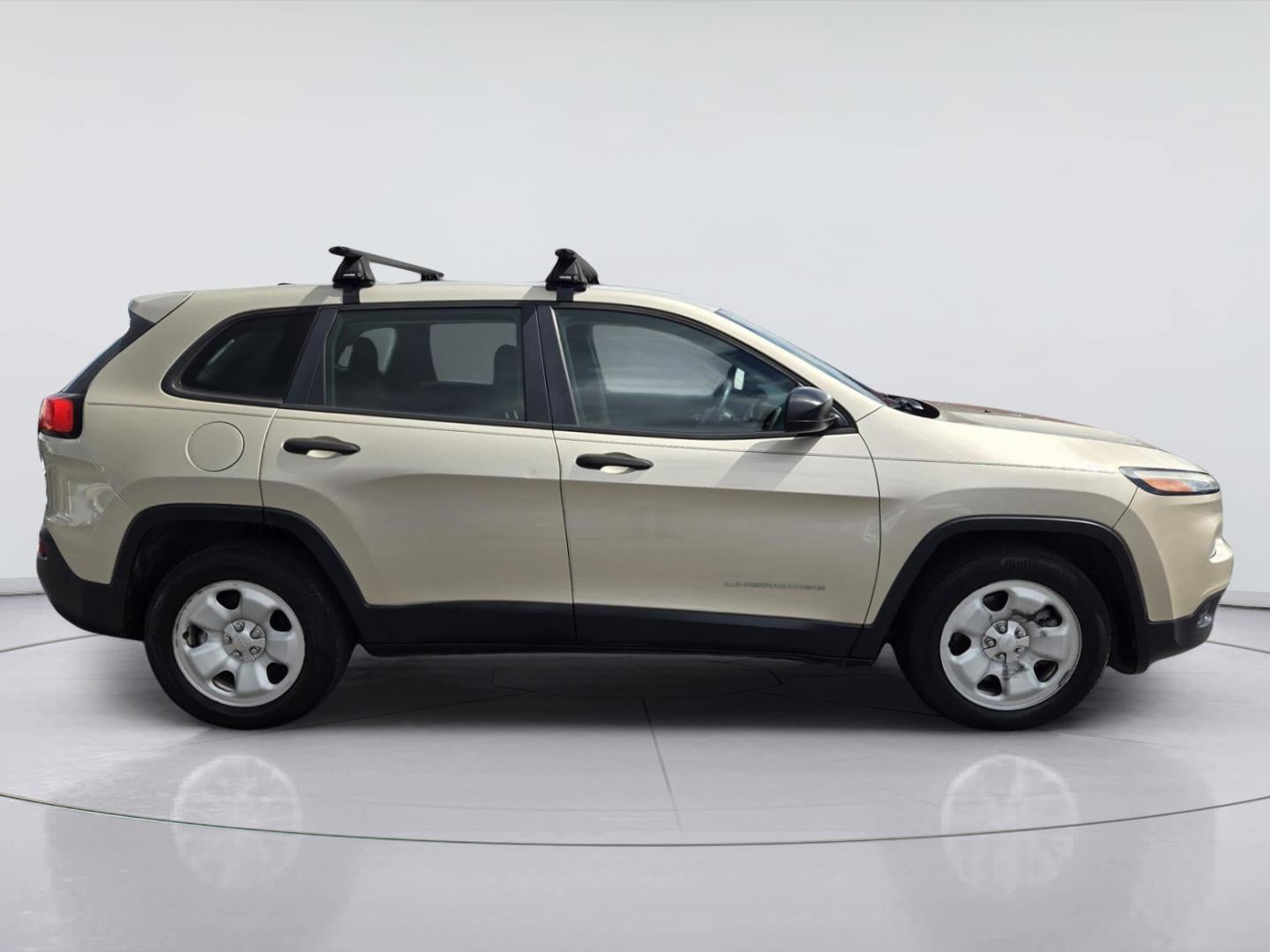 2014 Jeep Cherokee — interior view