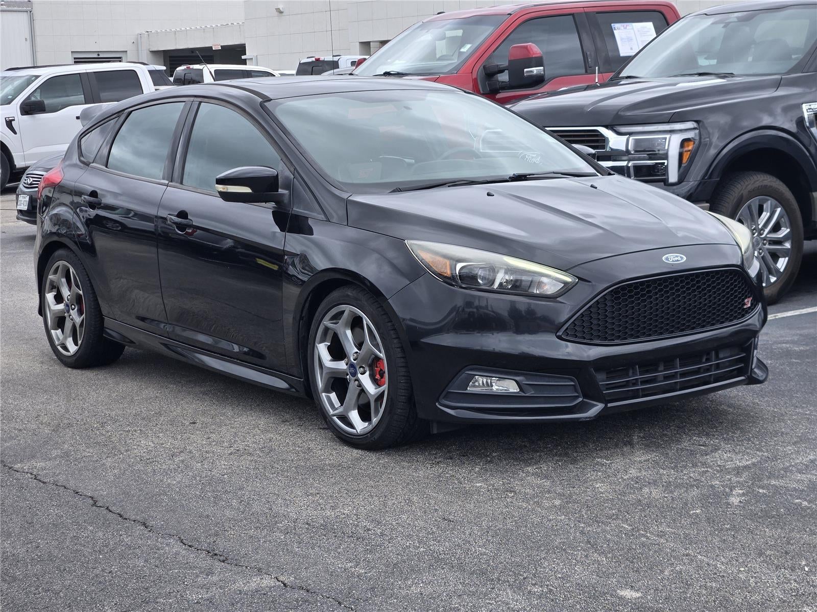 2017 Ford Focus — rear three-quarter view