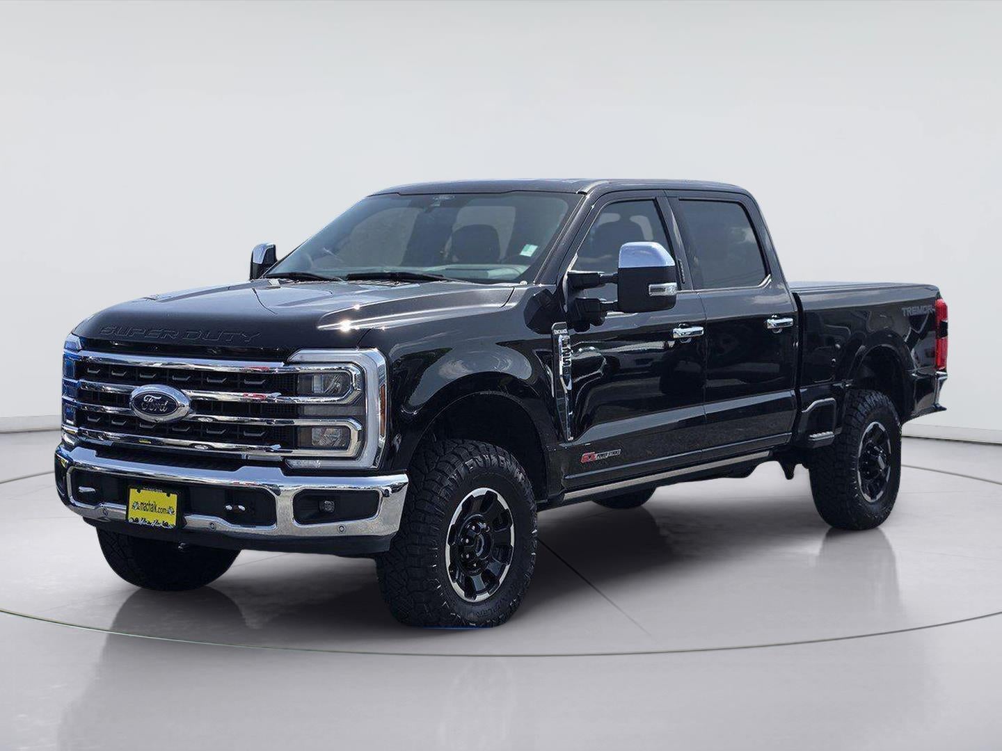2024 Ford Super Duty F-250 King Ranch in Agate Black — front three-quarter view