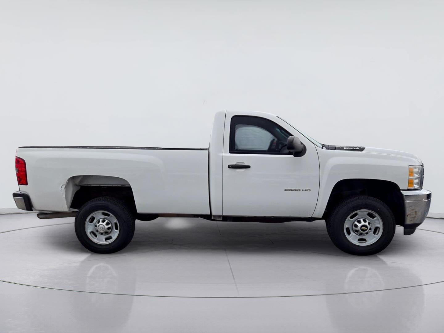 2013 Chevrolet Silverado 2500HD — interior view
