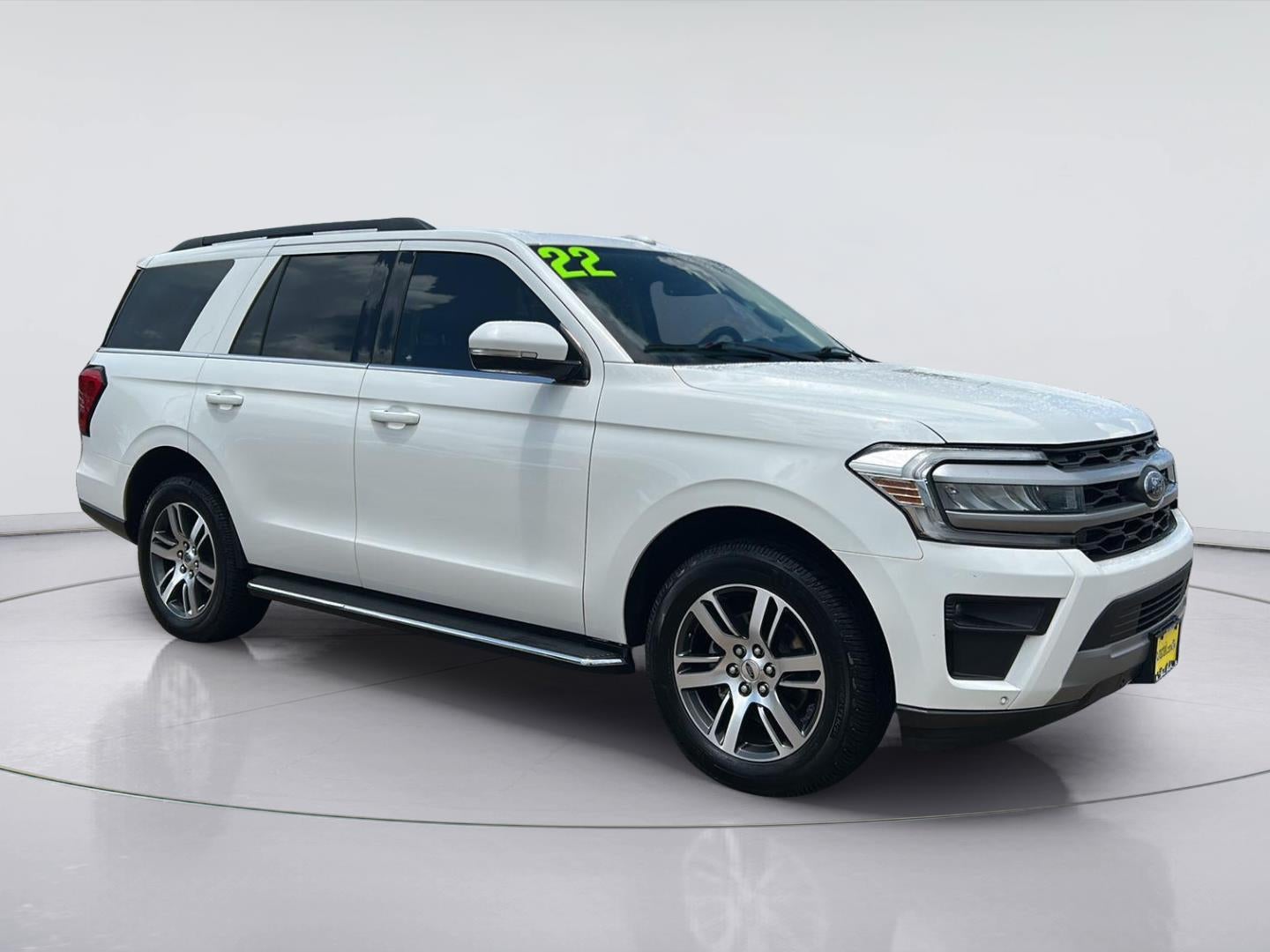 2022 Ford Expedition XLT in Star White Metallic Tri-Coat — front three-quarter view