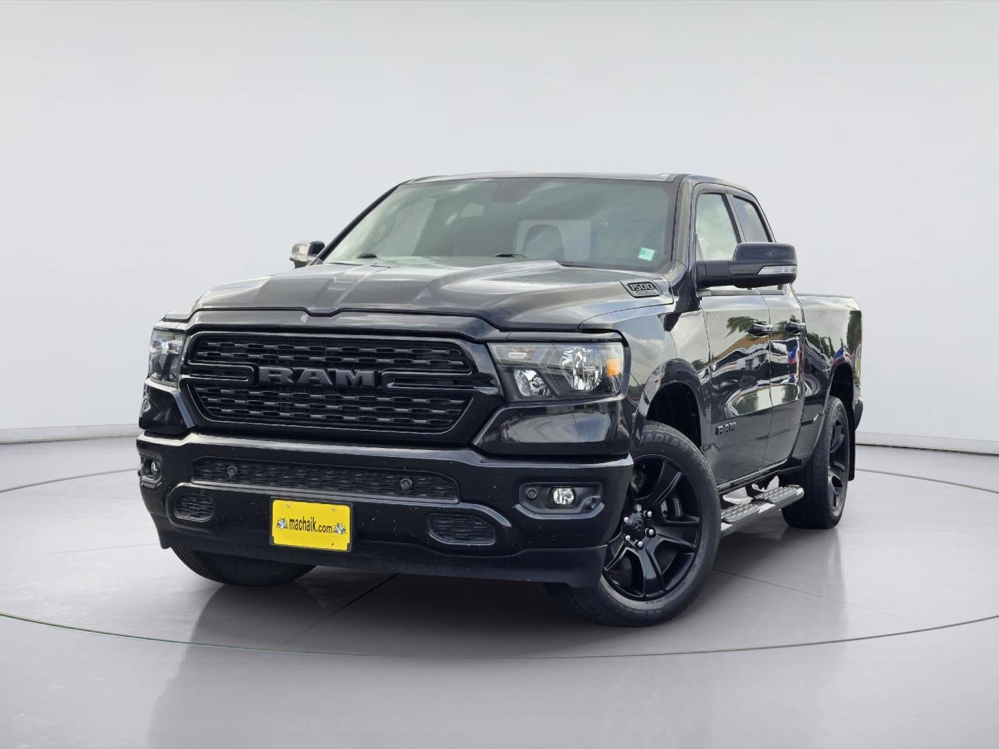 2022 RAM 1500 Big Horn in Diamond Black Crystal Pearlcoat — front three-quarter view