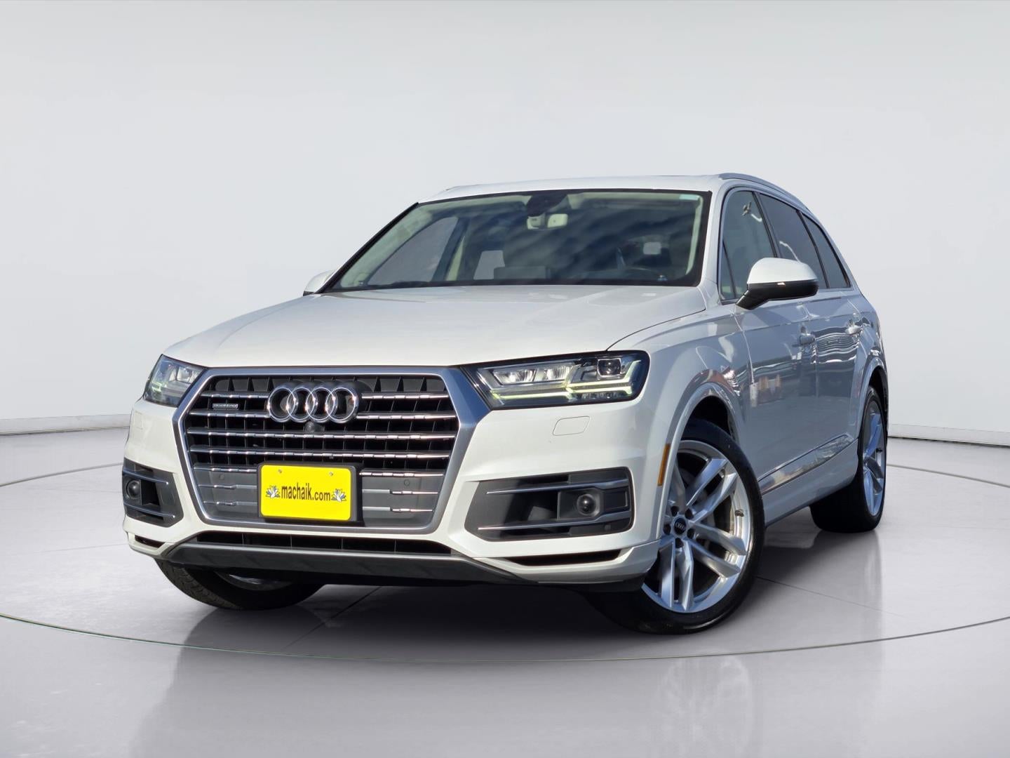 2017 Audi Q7 Prestige in Other — front three-quarter view